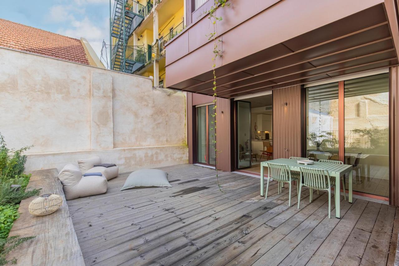 Deluxe 2Bdr Apartment W/ Patio By Lovelystay Lissabon Exterior foto