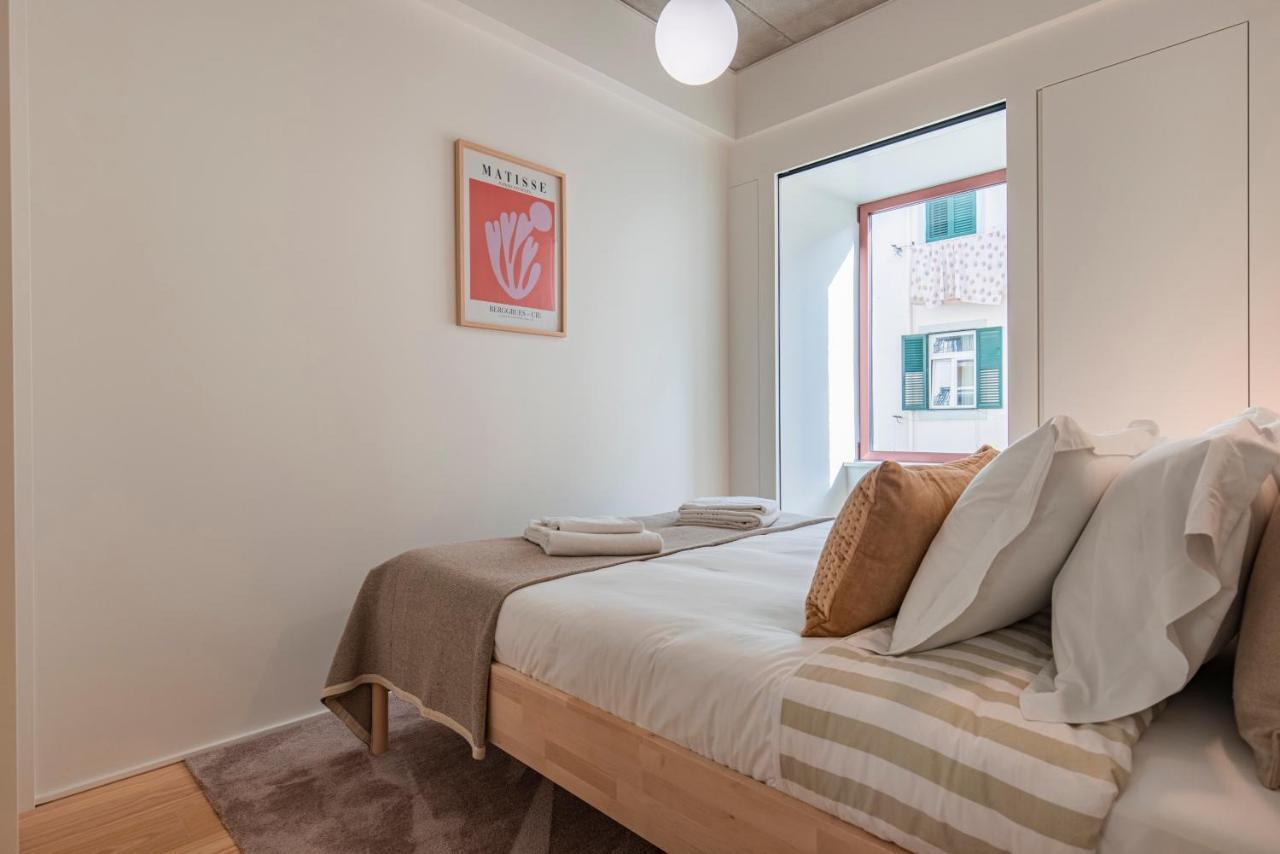 Deluxe 2Bdr Apartment W/ Patio By Lovelystay Lissabon Exterior foto