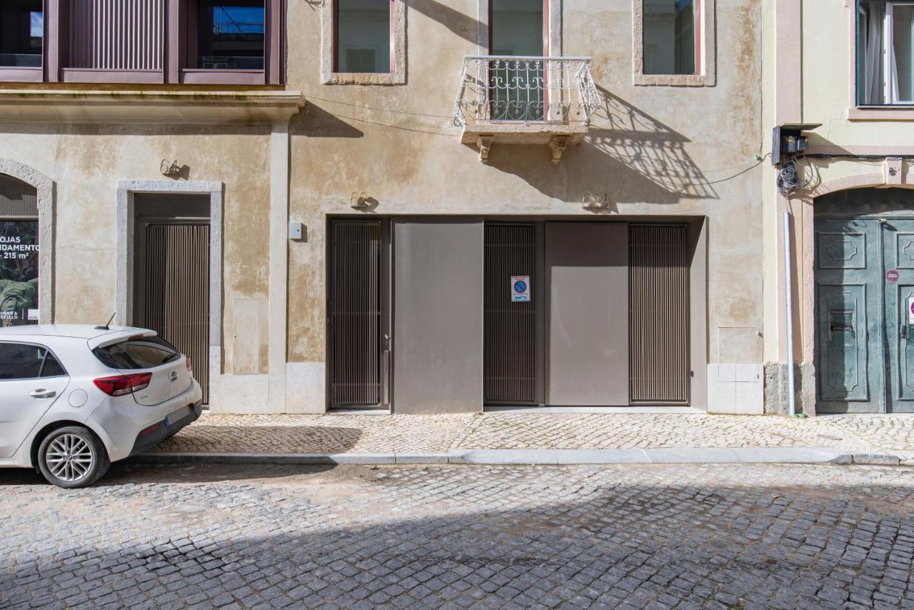 Deluxe 2Bdr Apartment W/ Patio By Lovelystay Lissabon Exterior foto
