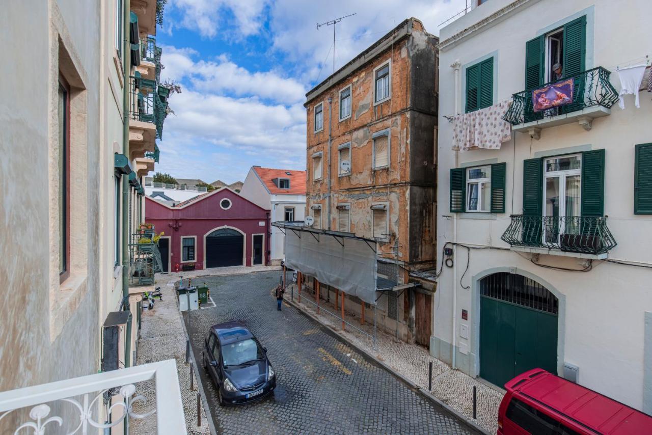 Deluxe 2Bdr Apartment W/ Patio By Lovelystay Lissabon Exterior foto