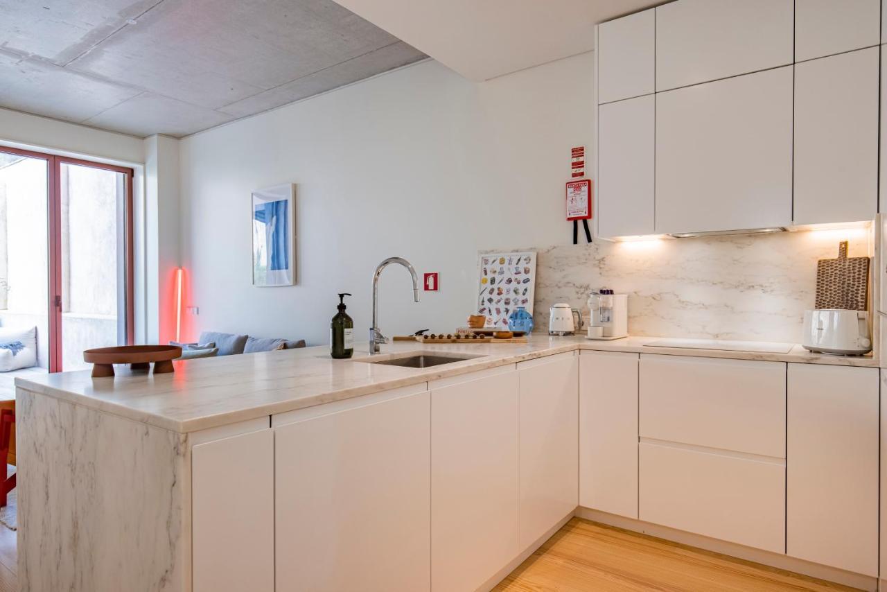 Deluxe 2Bdr Apartment W/ Patio By Lovelystay Lissabon Exterior foto